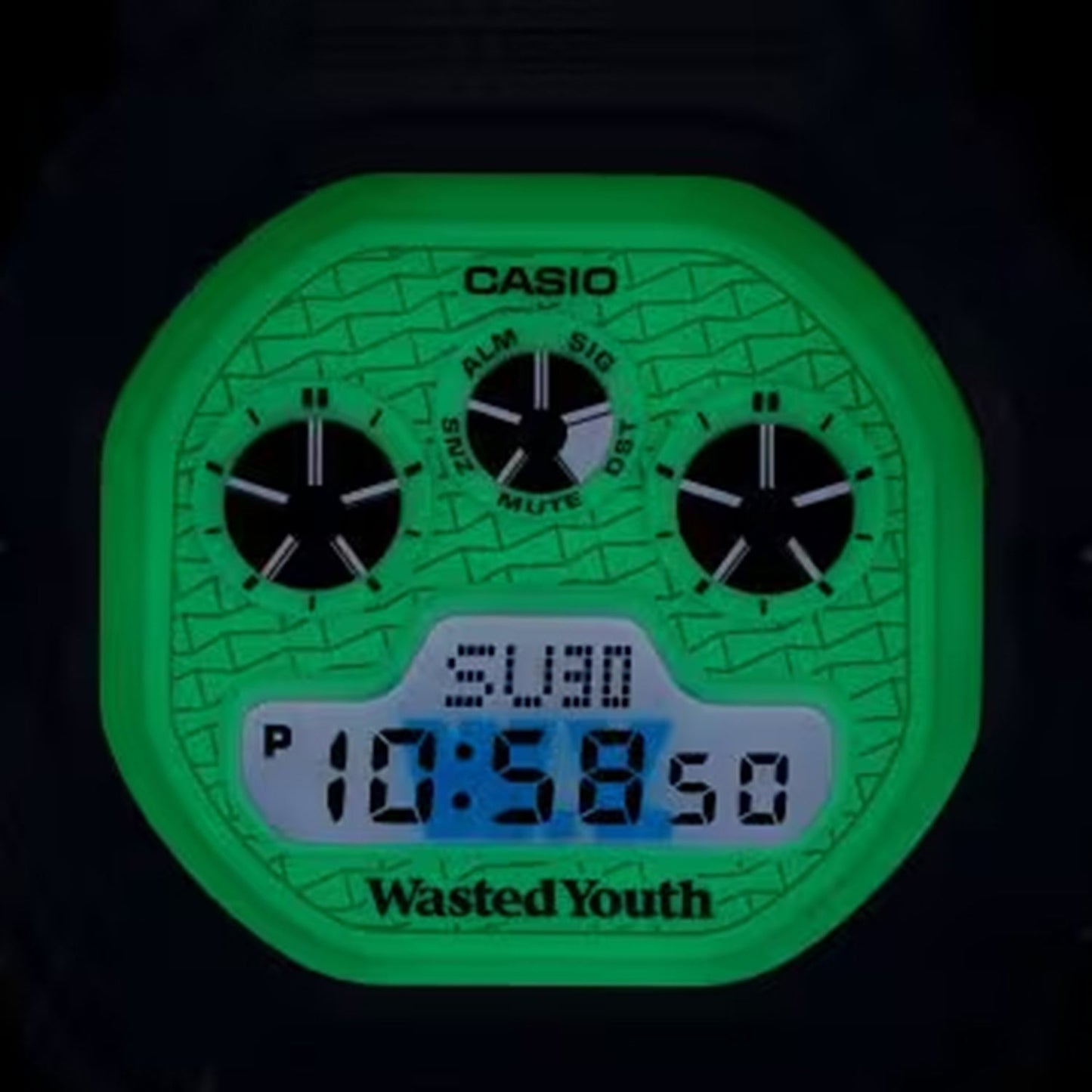 G-Shock Men Quartz White Dial Digital Resin Watch G1327