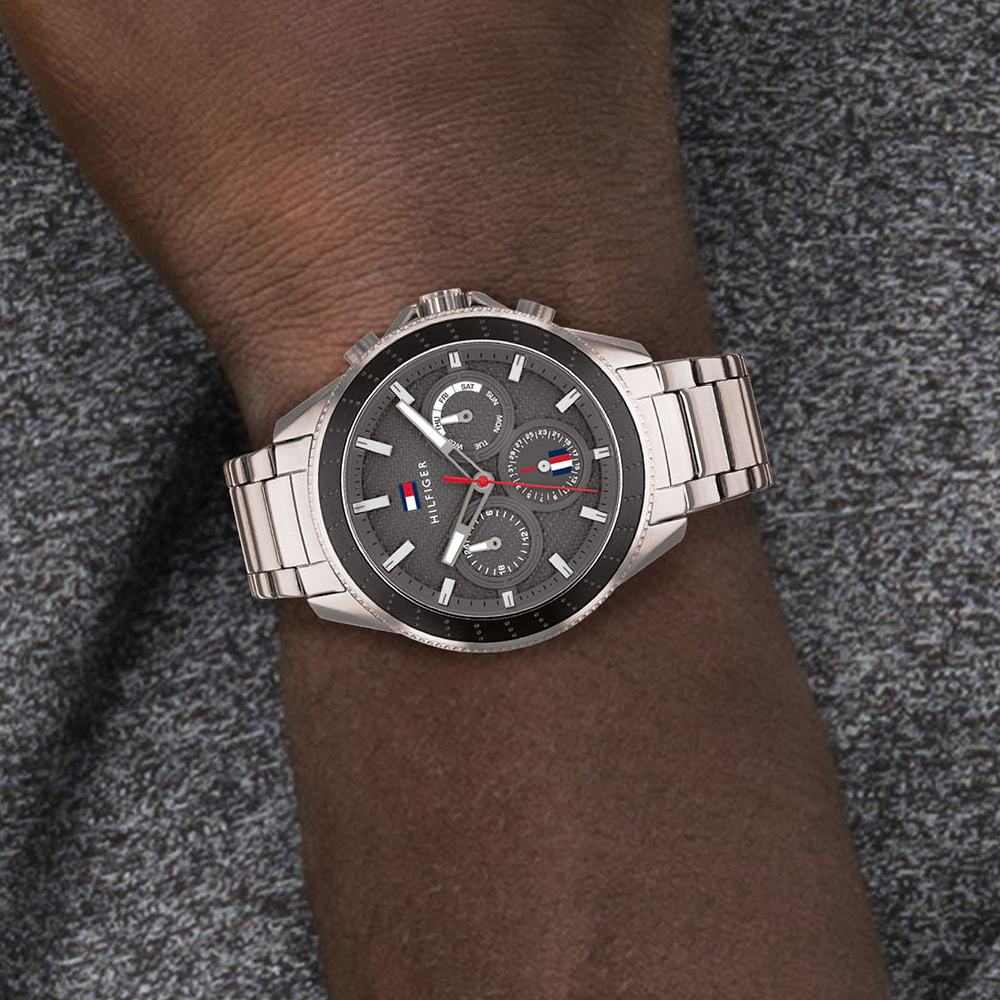 TOMMY HILFIGER Men Solid Chronograph Watch - NCTH1791857