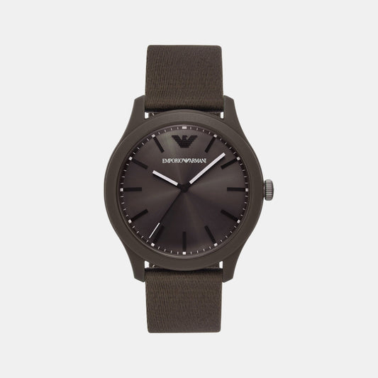 Men Quartz Brown Dial Analog Plastic Watch AR11655