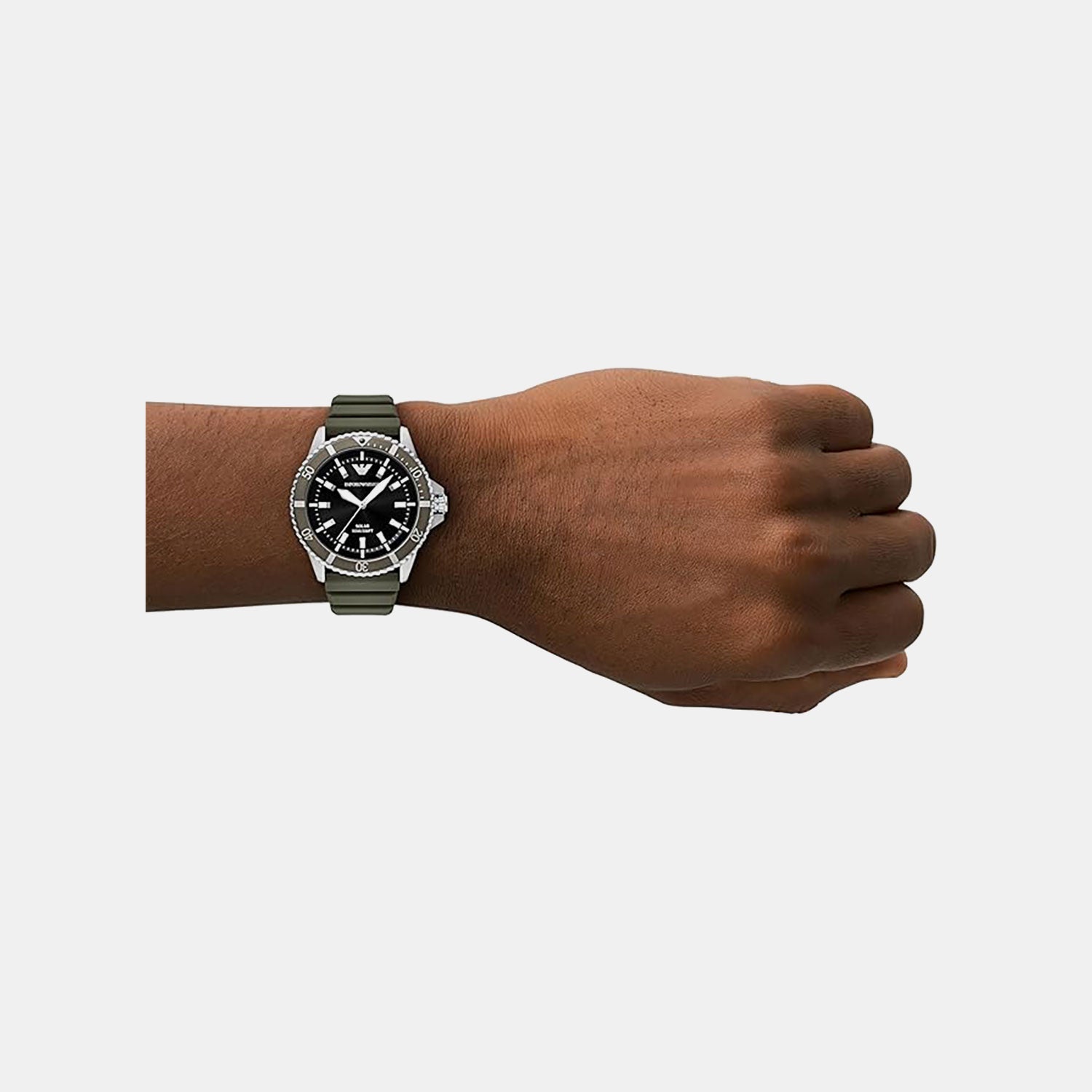 World Explorer Men Solar Black Dial Analog Silicone Watch AR11699