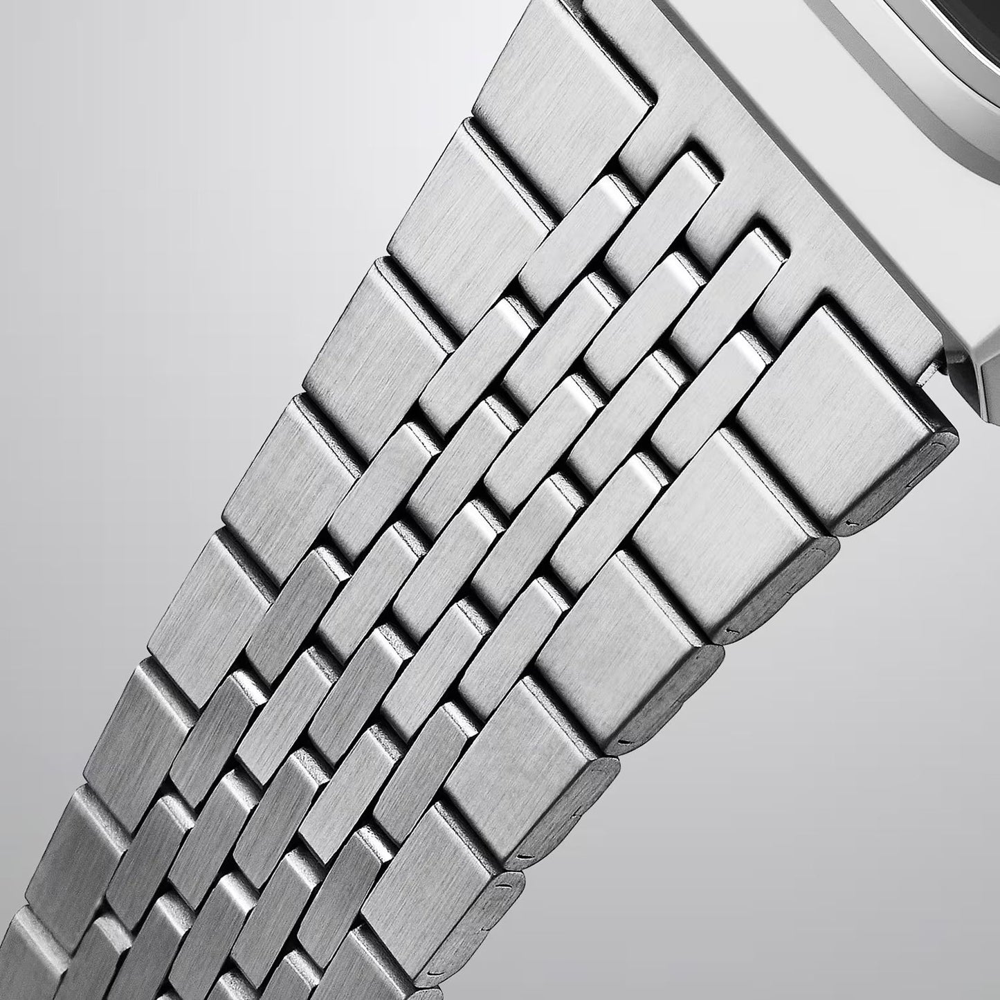 Vintage Unisex Quartz Grey Dial Digital Stainless Steel Watch D435