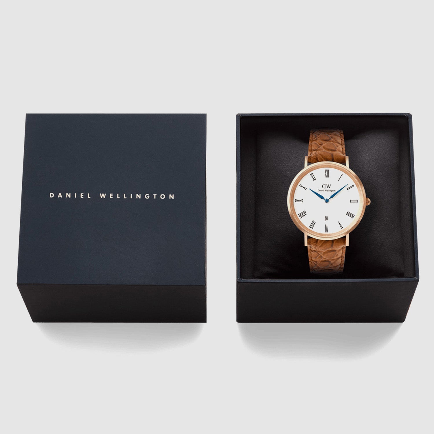 Classic Men Quartz White Dial Analog Leather Watch DW00100918K