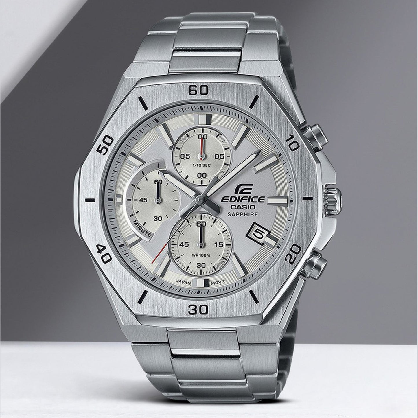 Edifice Men Quartz White Dial Chronograph Stainless Steel Watch EX552