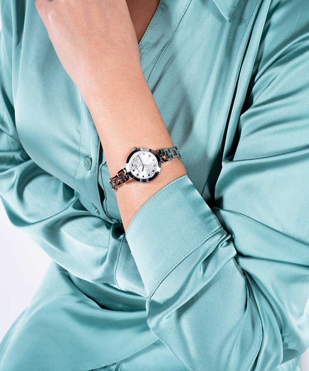 GUESS Ladies Silver Tone Analog Watch