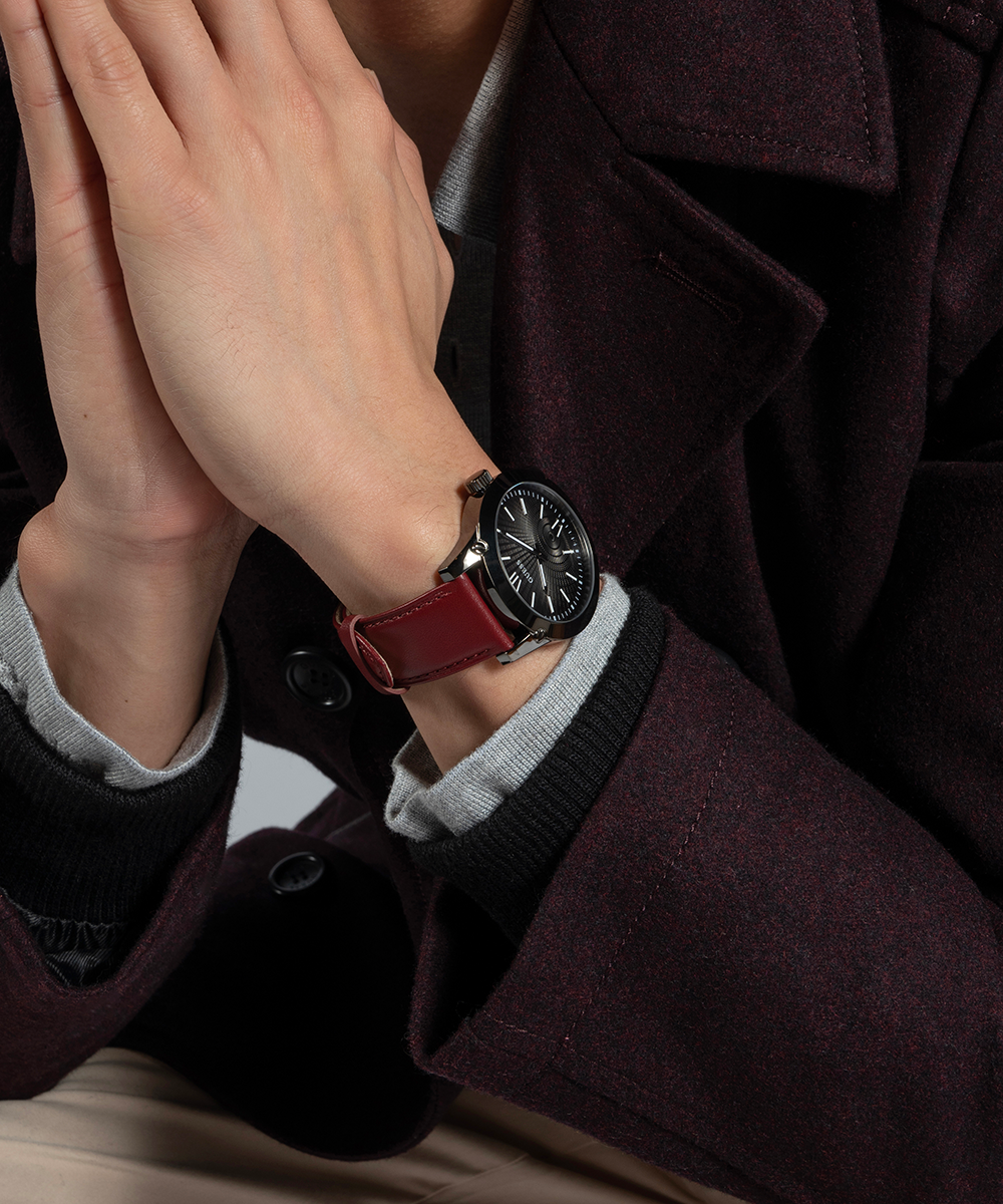 GUESS Mens Burgundy Gunmetal Analog Watch