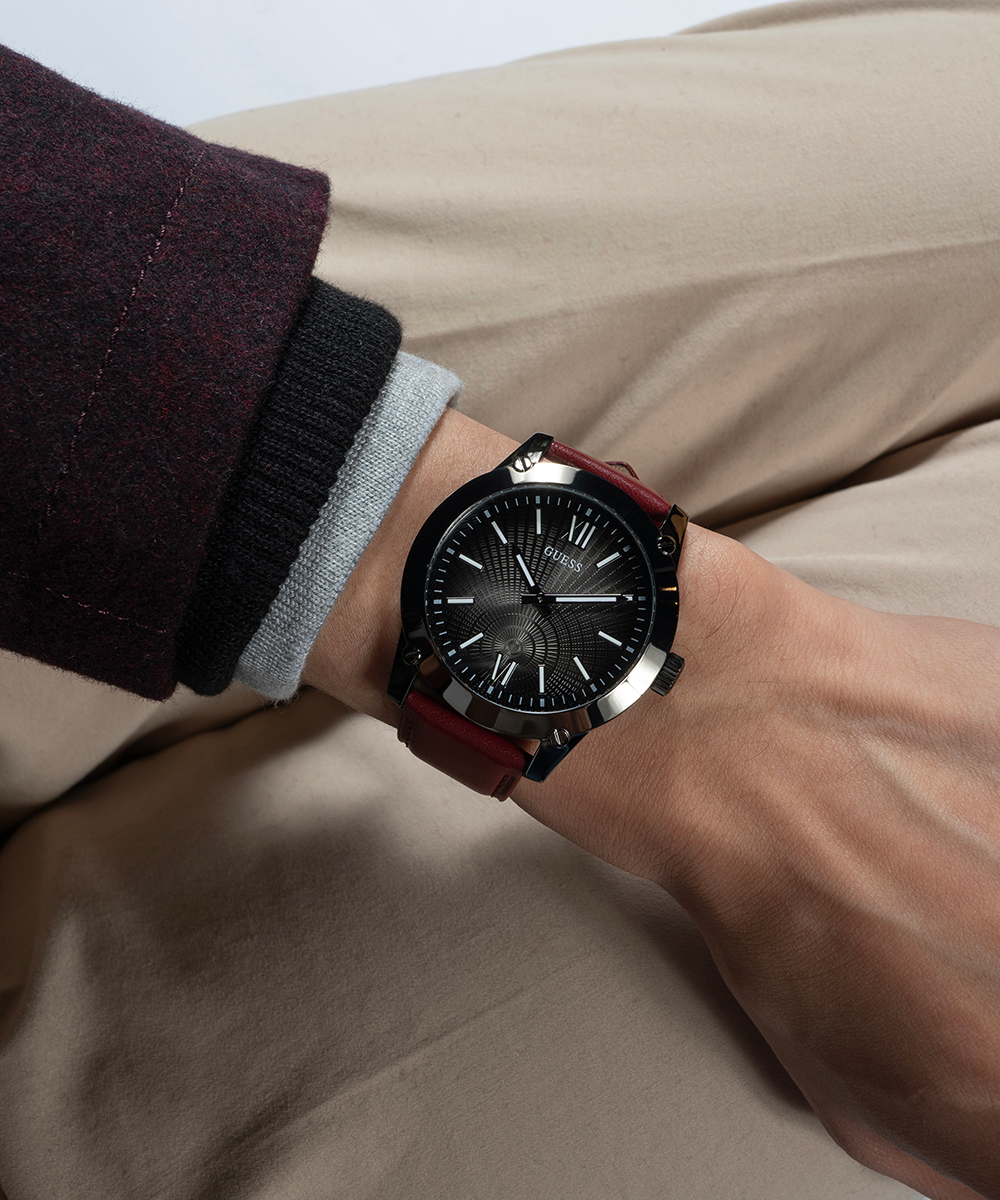 GUESS Mens Burgundy Gunmetal Analog Watch
