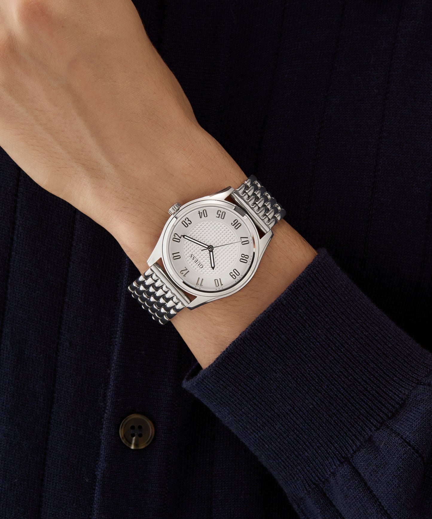 GUESS Mens Silver Tone Analog Watch