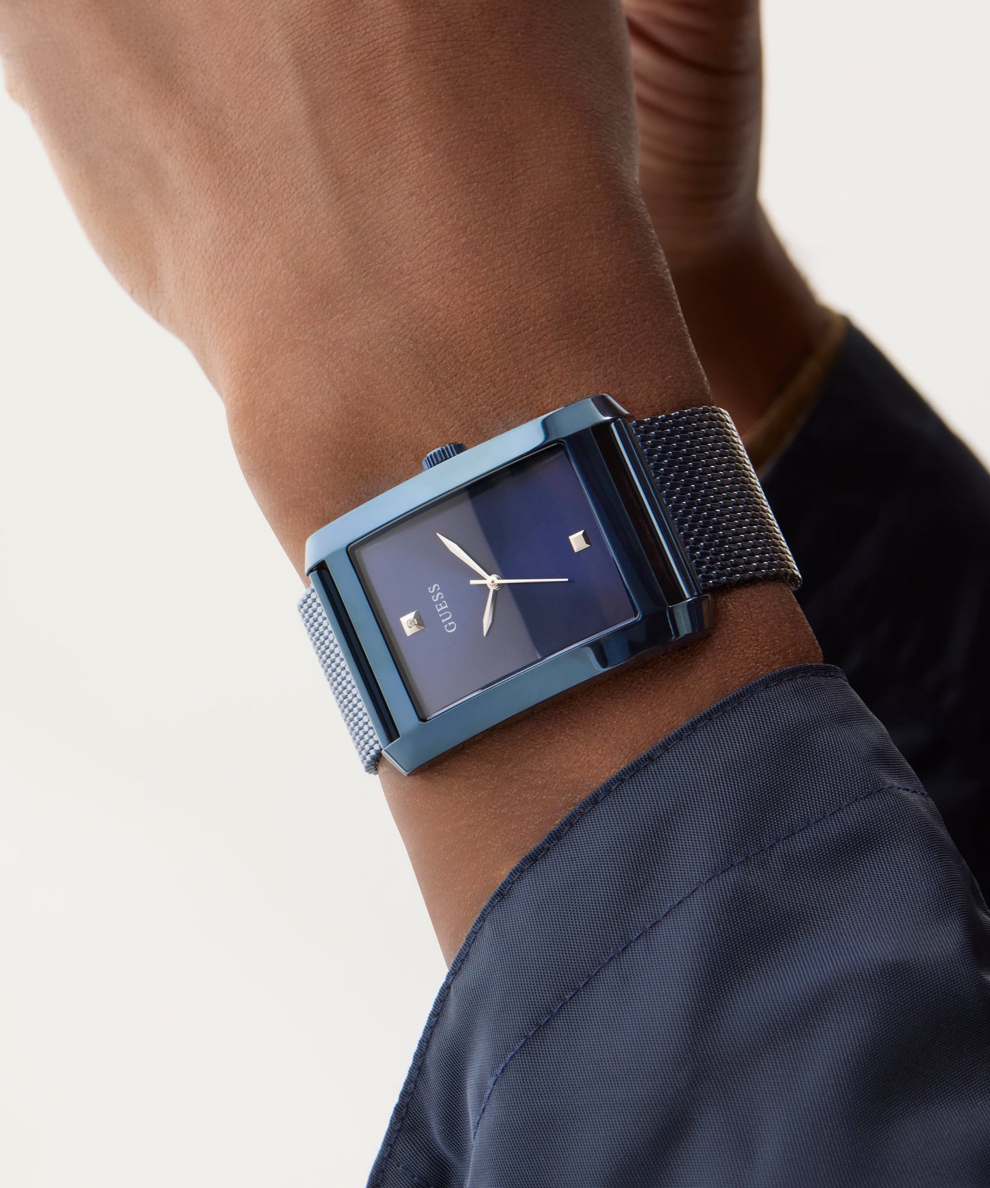 GUESS Mens Blue Analog Watch