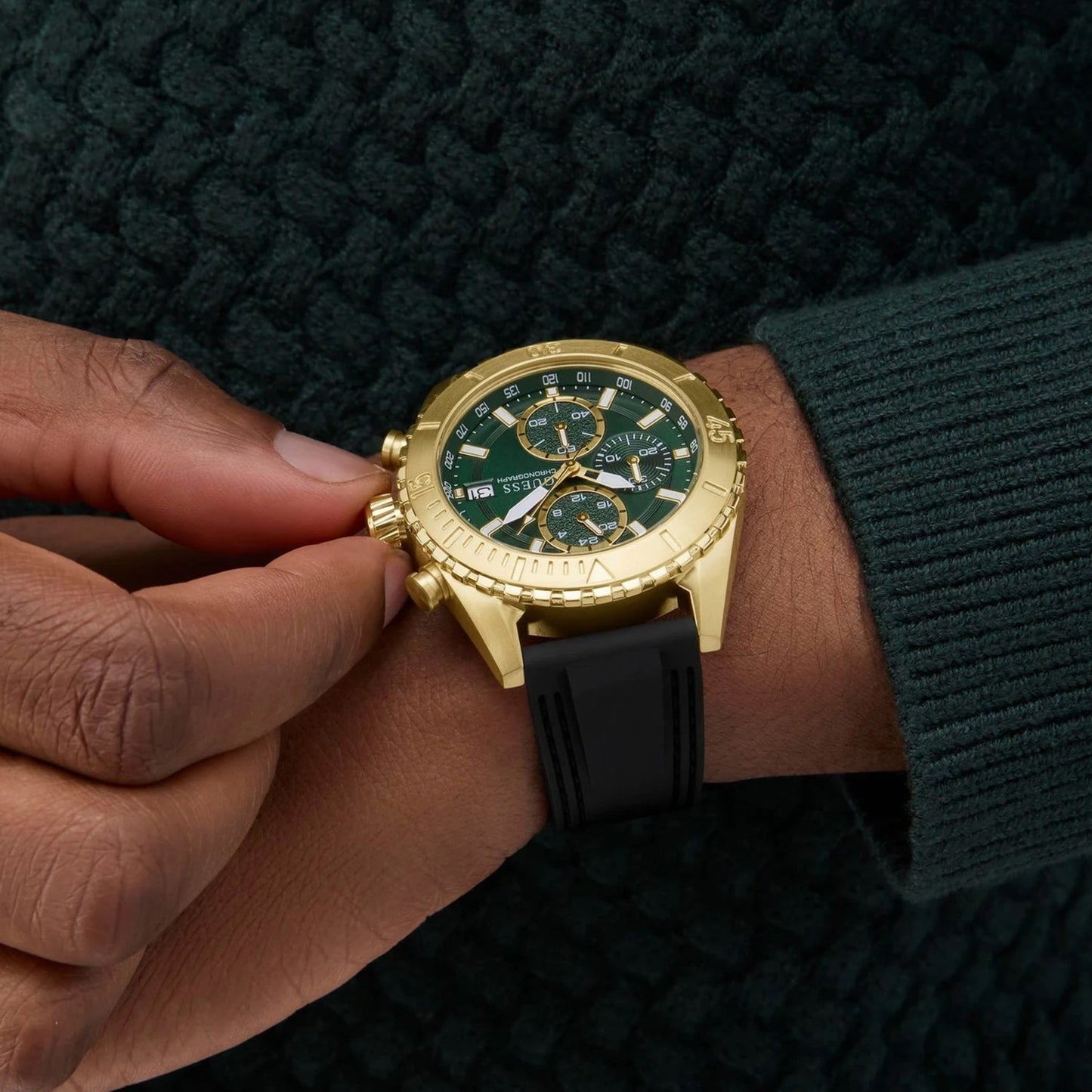 Gs Defender Men Quartz Green Dial Analog Stainless Steel GW0967G2 - Guess watch - Image 3