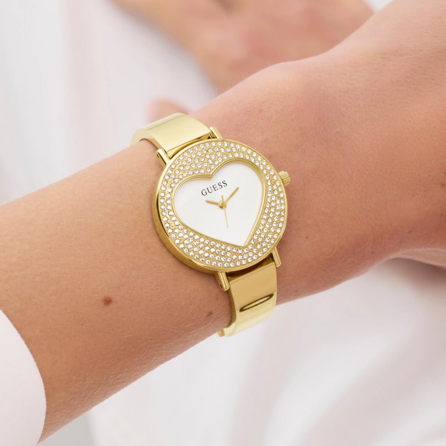 Gb Hartly Women Quartz White Dial Analog Stainless Steel GW0991L2 - Guess watch - Image 5