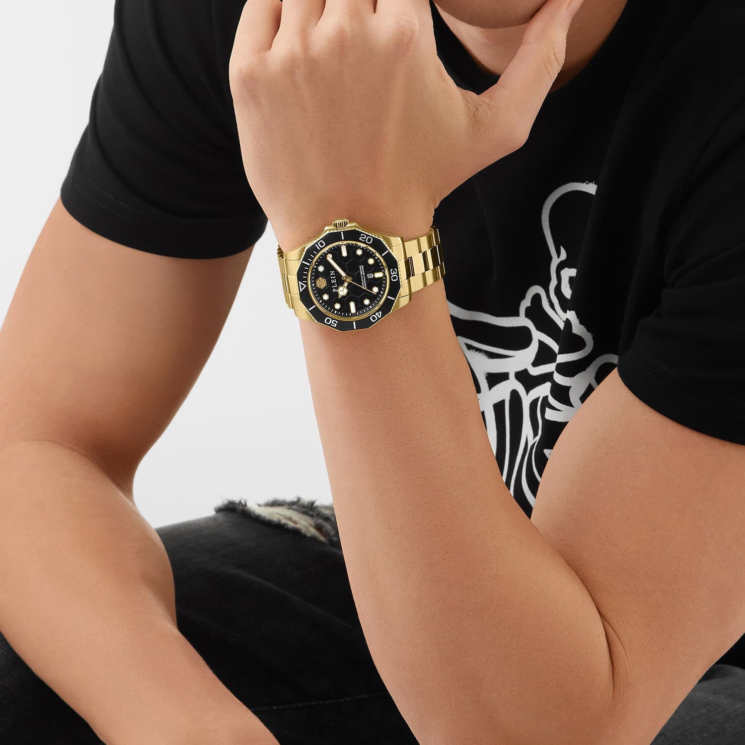 Men Quartz Black Dial Analog Stainless Steel Watch PW2GA0626