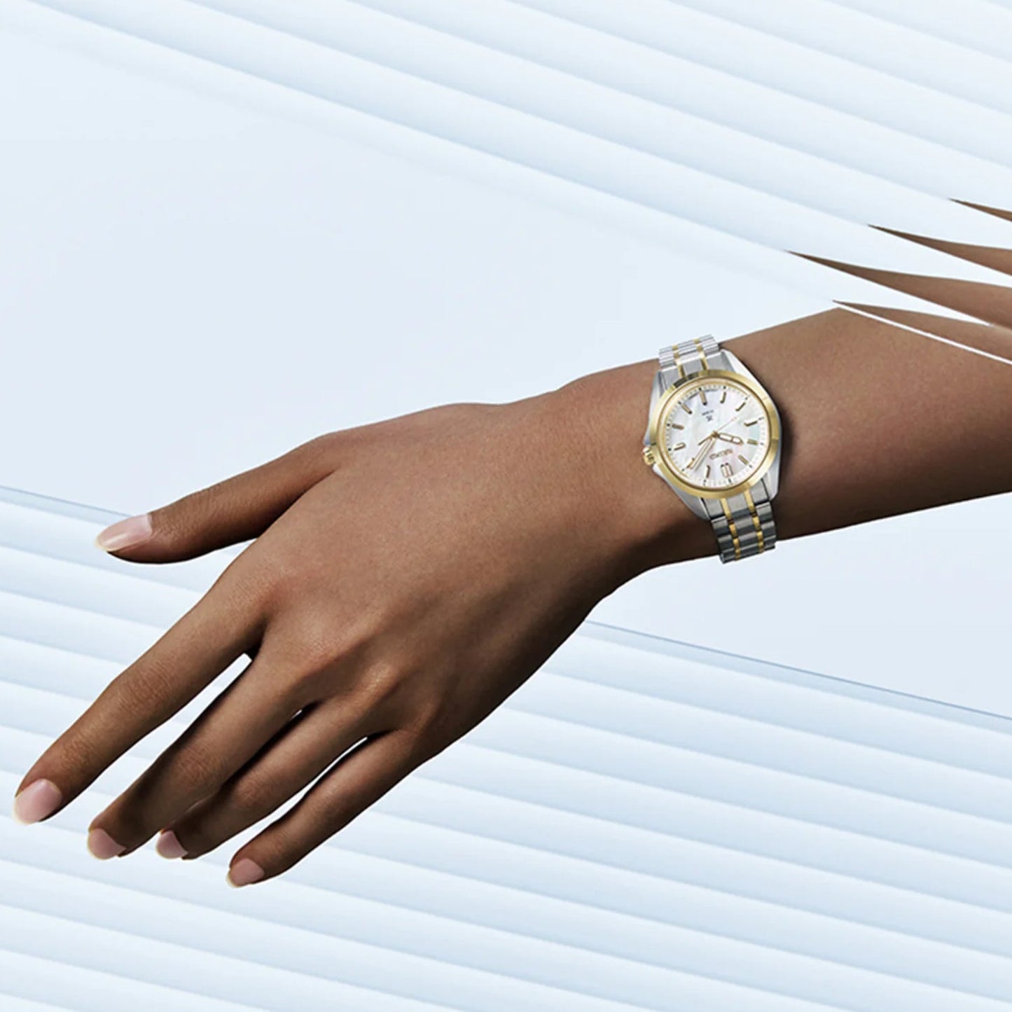 Prospex Women Quartz White Dial Analog Stainless Steel Watch SUR608J1