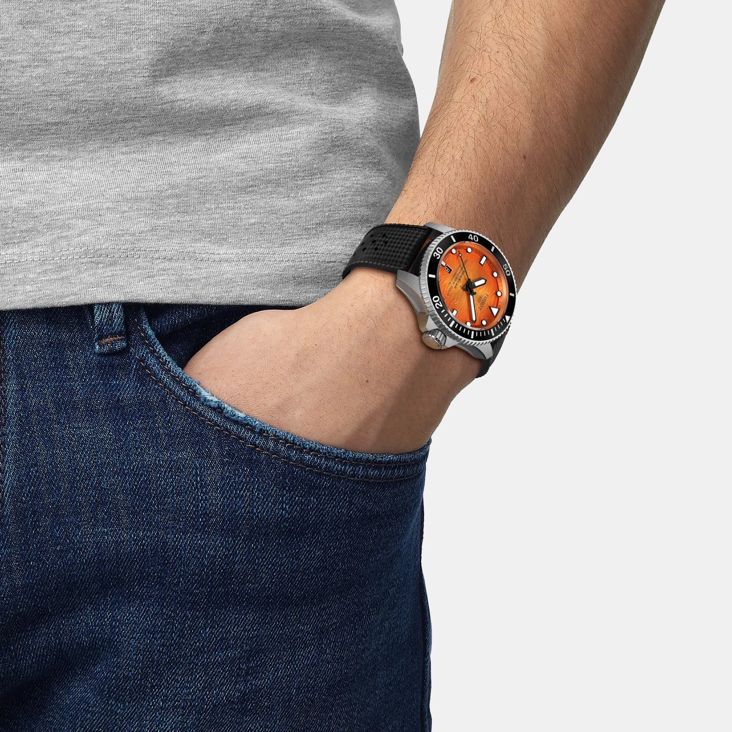 Seastar 2000 Men Automatic Orange Dial Analog Rubber Watch T1209071728100