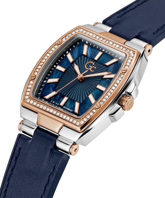 Gc Couture Tonneau Mid Size Flexstrap