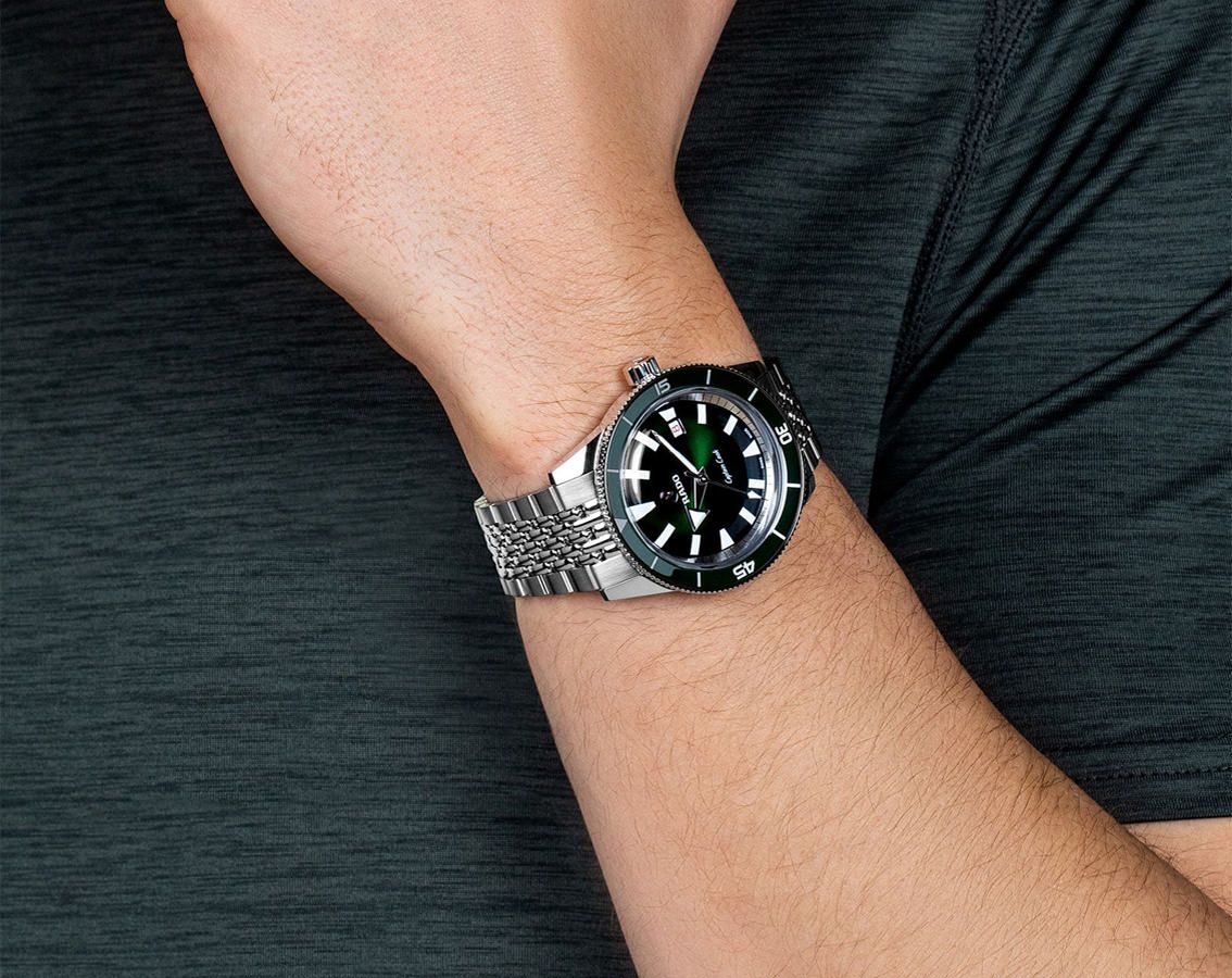 Rado Captain Cook Automatic Men Watches in Round case & Green Dial R32505318