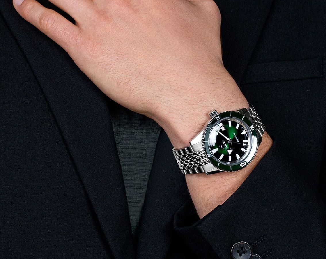 Rado Captain Cook Automatic Men Watches in Round case & Green Dial R32505318