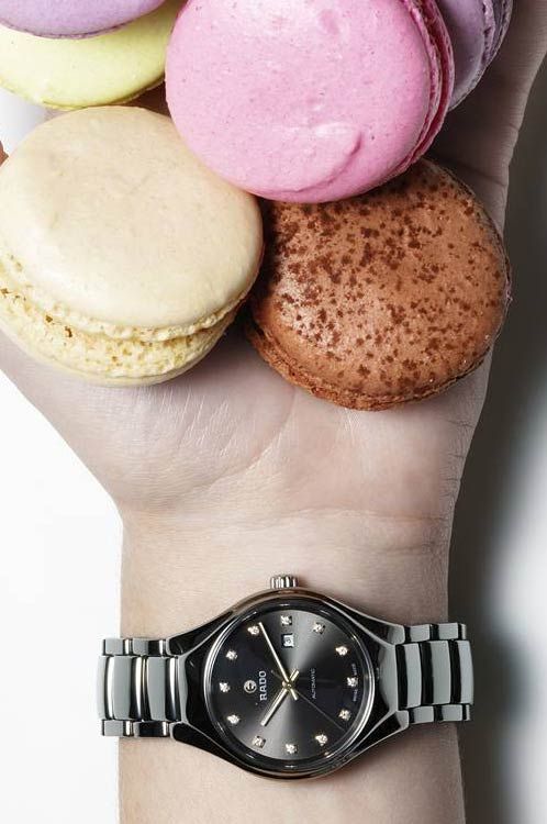 Rado True Round Automatic Men Watches in Round case & Black Dial R27056732