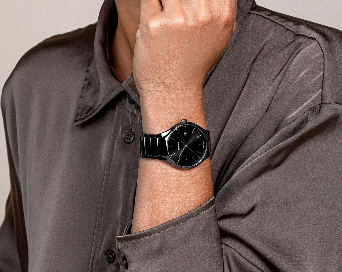 Rado True Round Quartz Men Watches in Round case & Black Dial R27238162