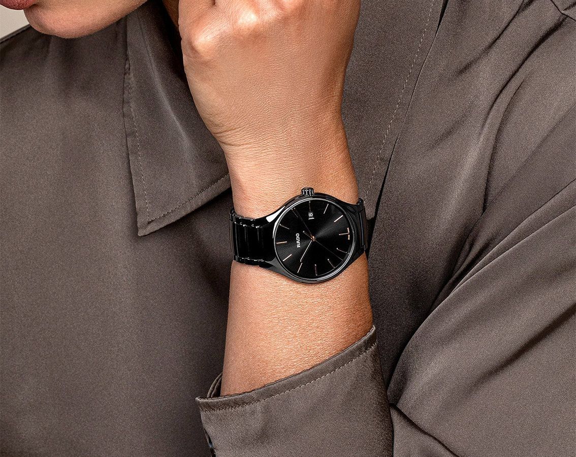 Rado True Round Quartz Men Watches in Round case & Black Dial R27238162