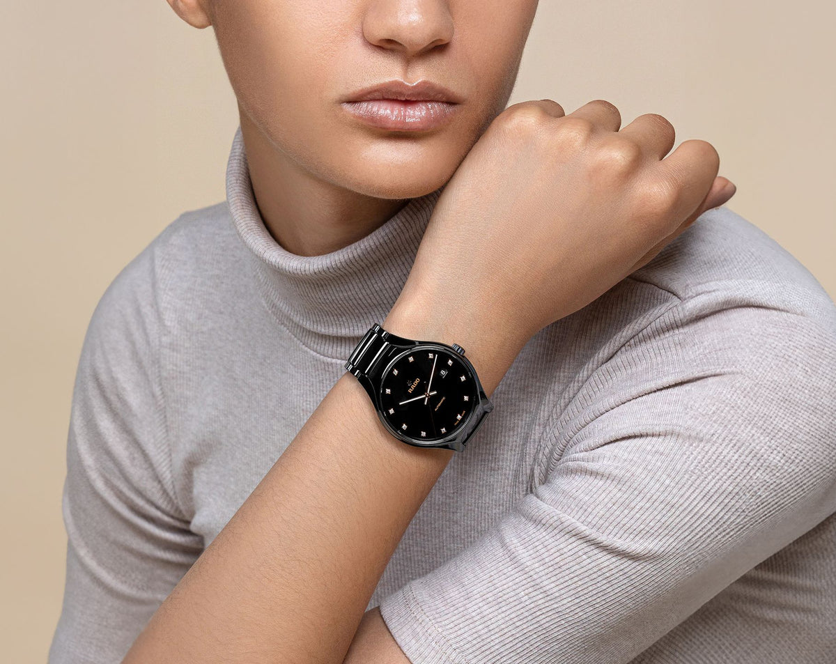 Rado True Round Automatic Men Watches in Round case & Black Dial R27056732