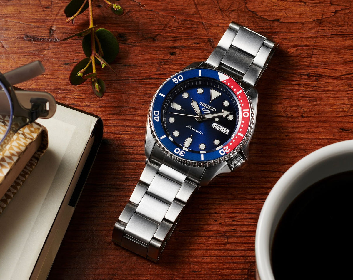 Seiko 5 Sports Automatic Men Watches in Round case & Blue Dial SRPD53K1