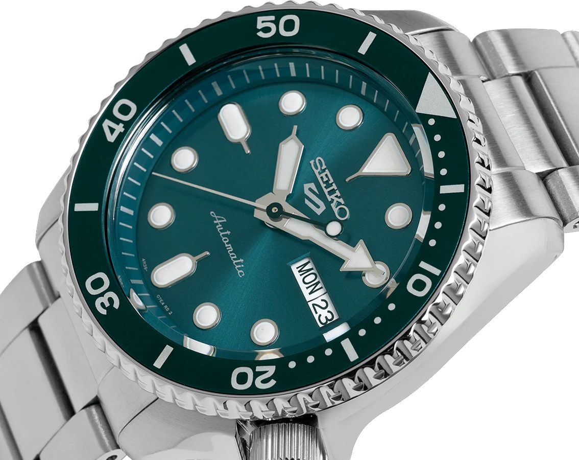 Seiko 5 Sports Automatic Men Watches in Round case & Green Dial SRPD61K1