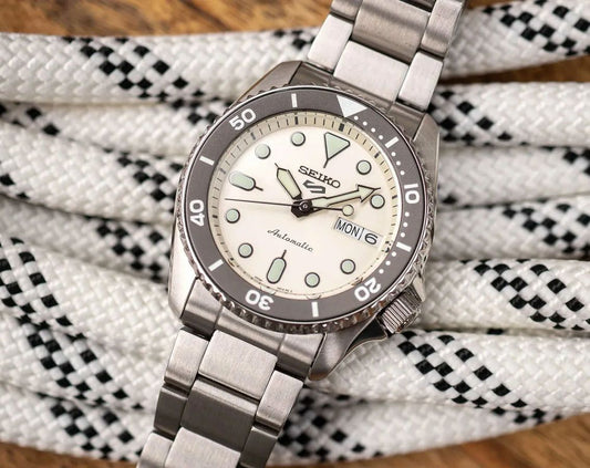 Seiko 5 Sports Automatic Men Watches in Round case & White Dial SRPK31K1