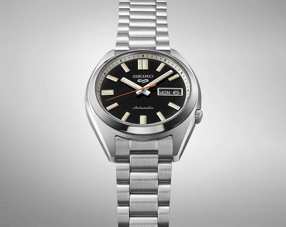 Seiko 5 Sports Automatic Men Watches in Round case & Black Dial SRPK89K1