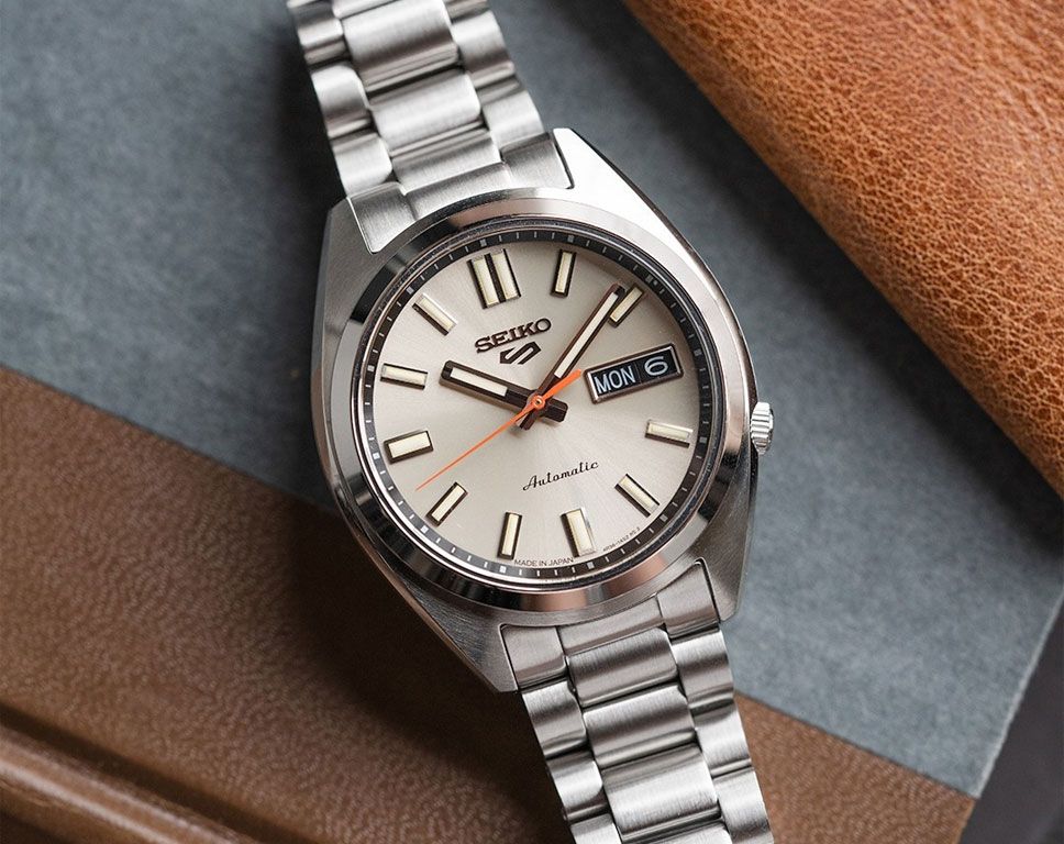 Seiko 5 Sports Automatic Men Watches in Round case & Beige Dial SRPK91K1
