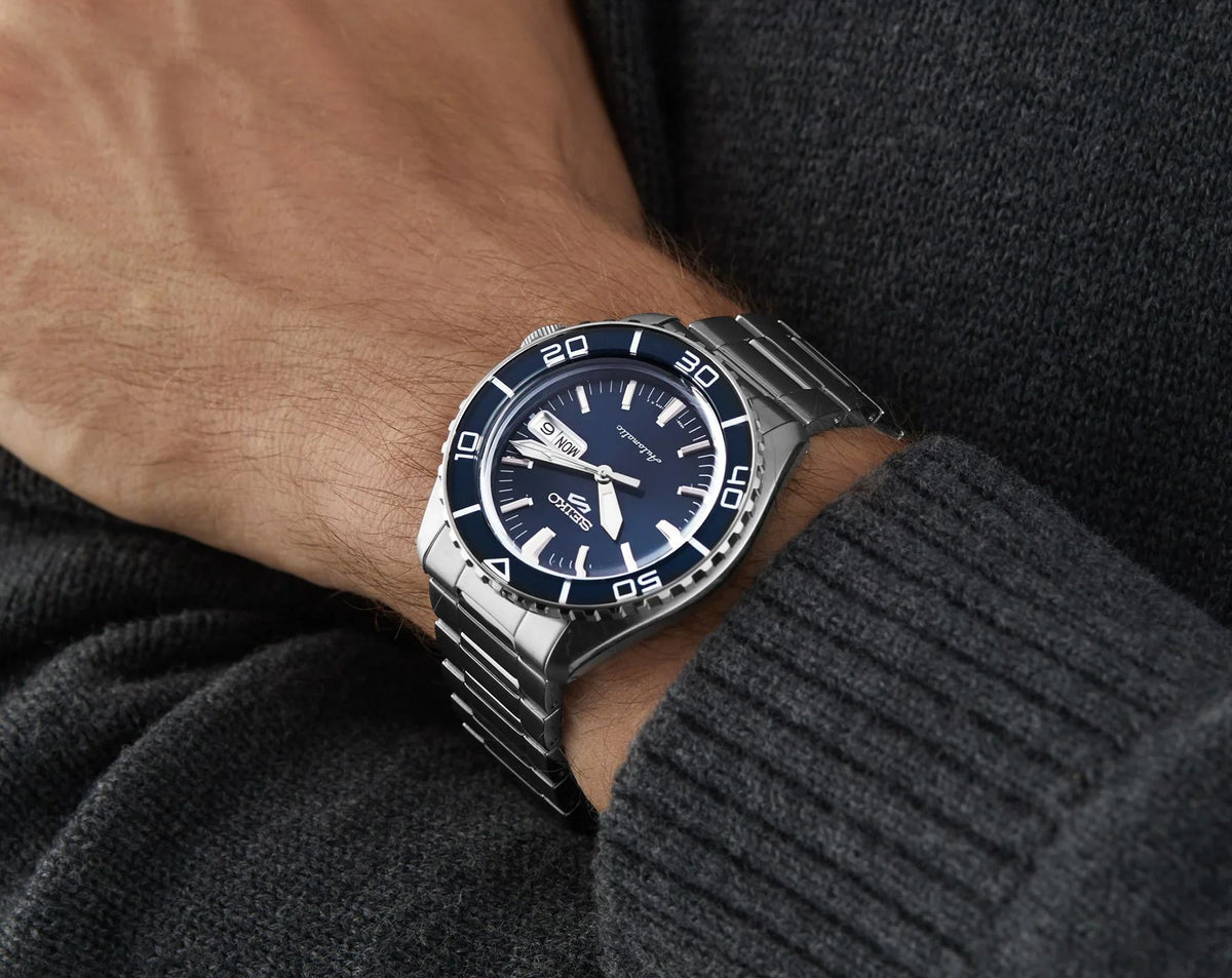 Seiko 5 Sports Automatic Men Watches in Round case & Blue Dial SRPK97K1