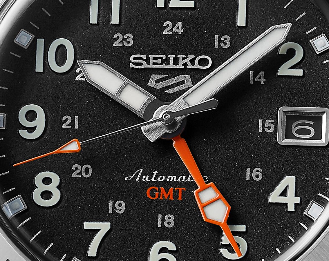 Seiko 5 Sports Automatic Men Watches in Round case & Black Dial SSK023K1
