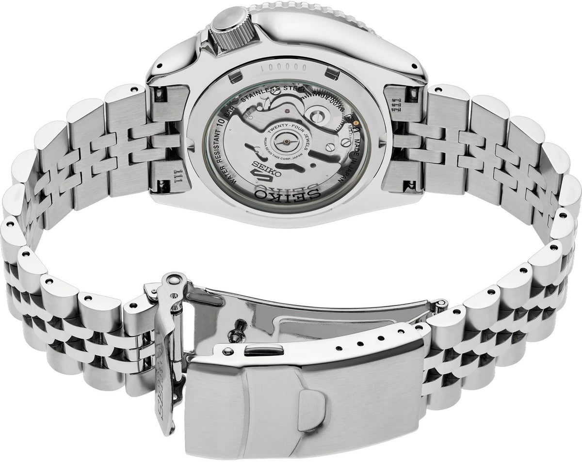Seiko 5 Sports Automatic Men Watches in Round case & Green Dial SSK035K1