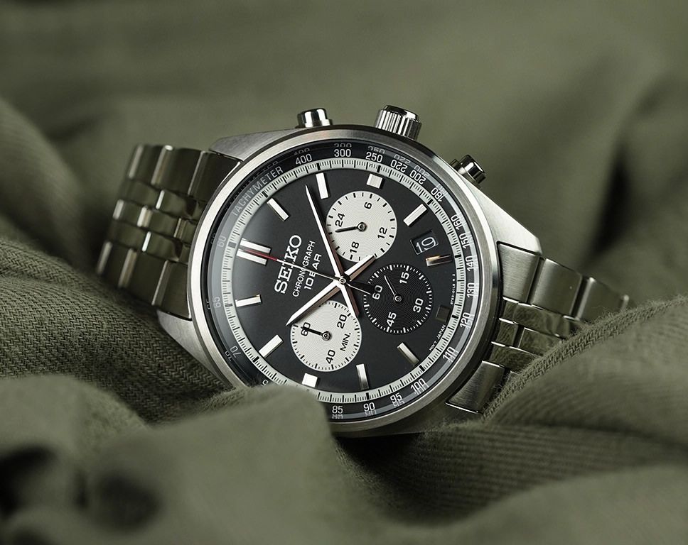 Seiko Dress Quartz Men Watches in Round case & Black Dial SSB429P1