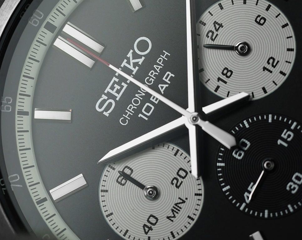 Seiko Dress Quartz Men Watches in Round case & Black Dial SSB429P1