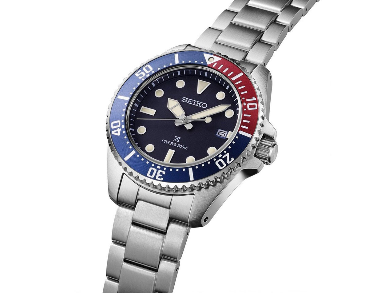 Seiko Prospex Solar Powered Men Watches in Round case & Blue Dial SNE595P1