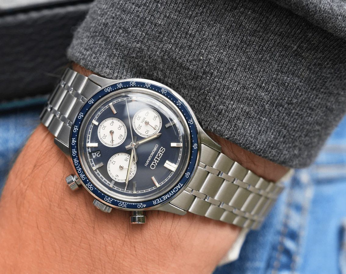 Seiko Sport Quartz Men Watches in Round case & Blue Dial SSB477P1