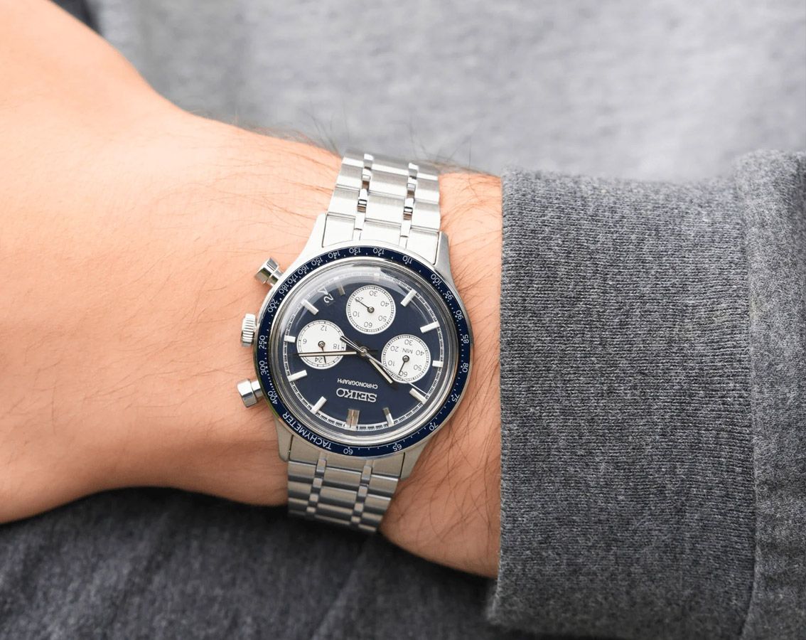 Seiko Sport Quartz Men Watches in Round case & Blue Dial SSB477P1
